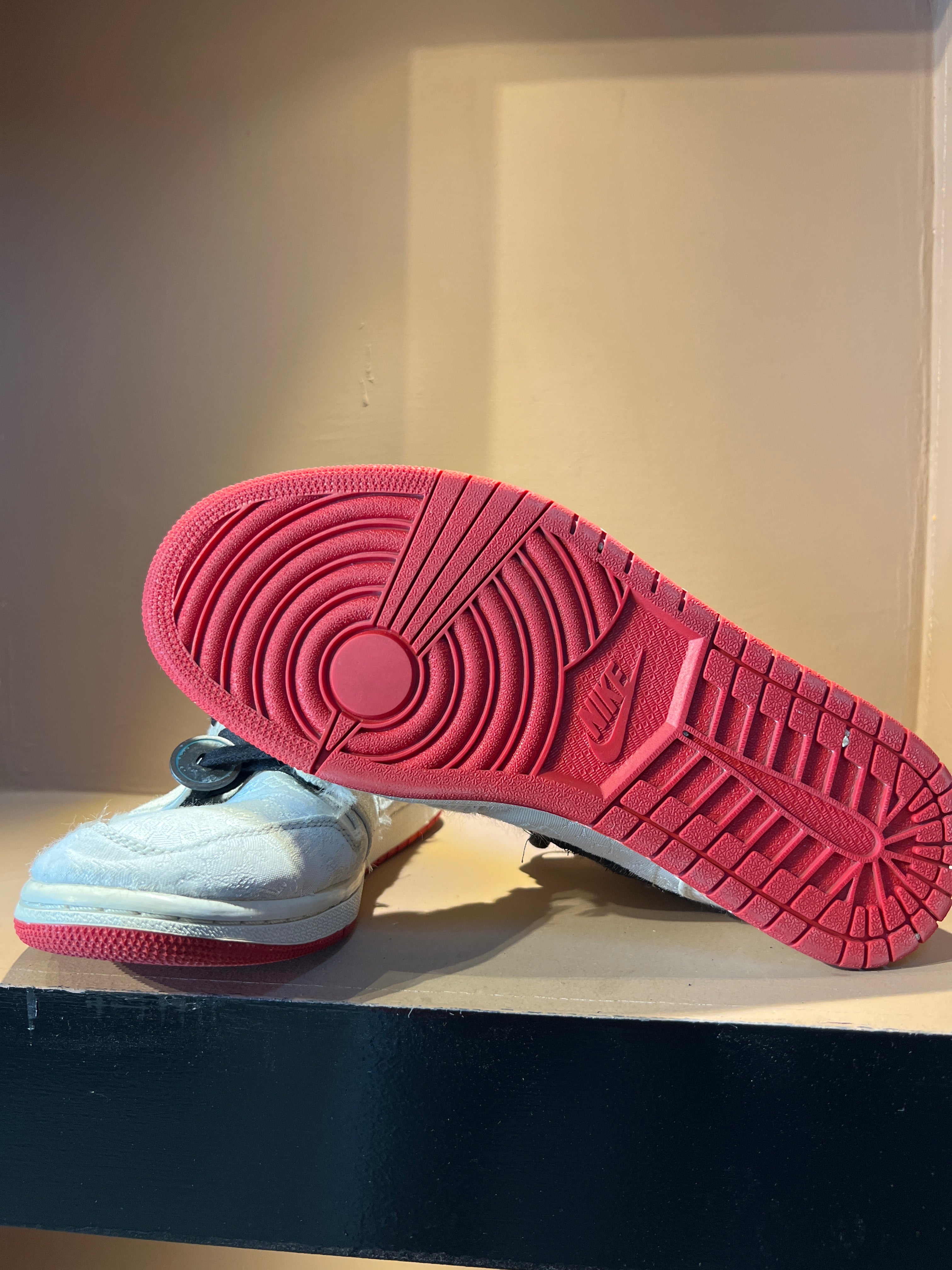 Jordan 1 Mid SE x CLOT