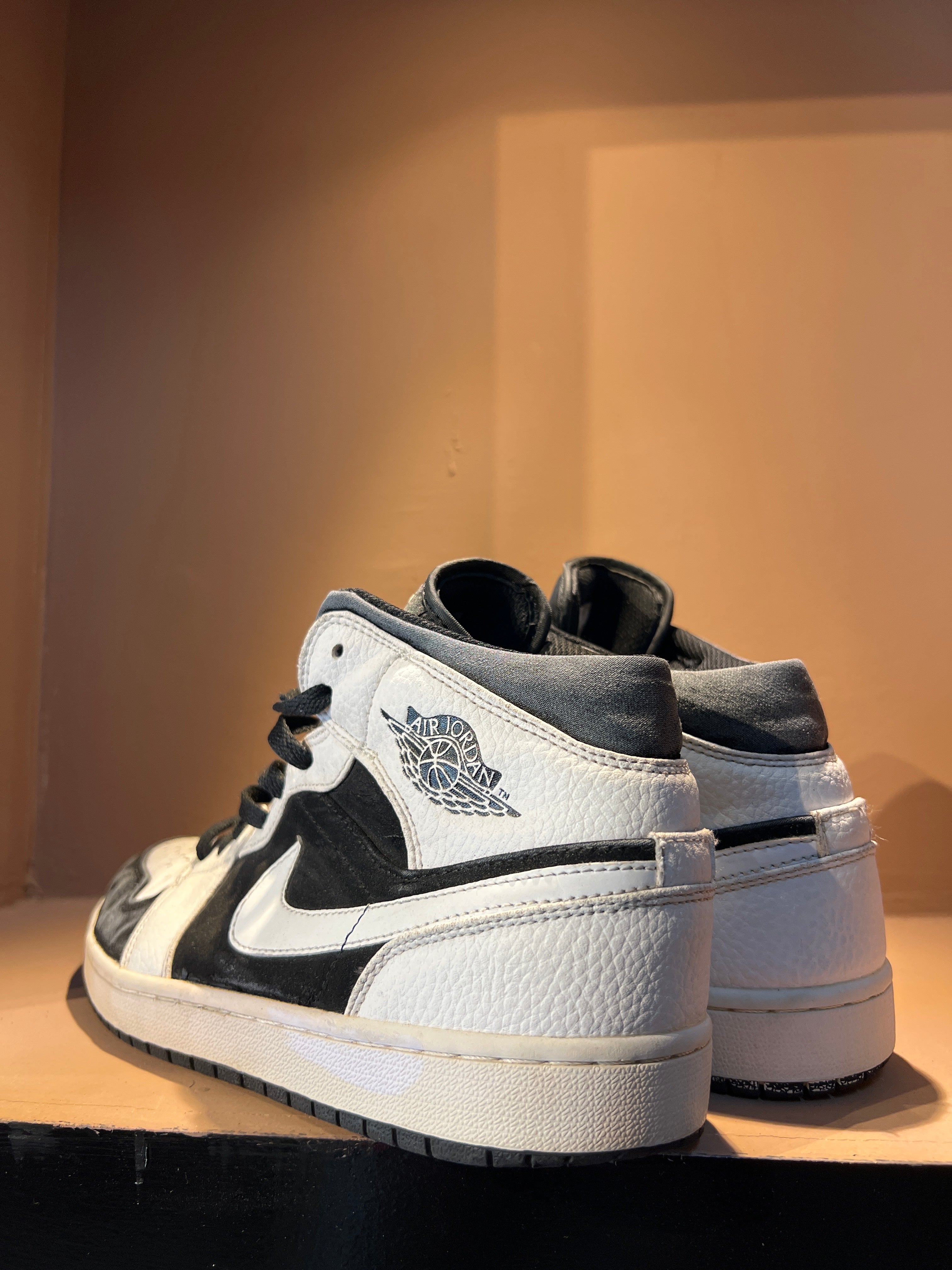Nike Air Jordan 1 Mid