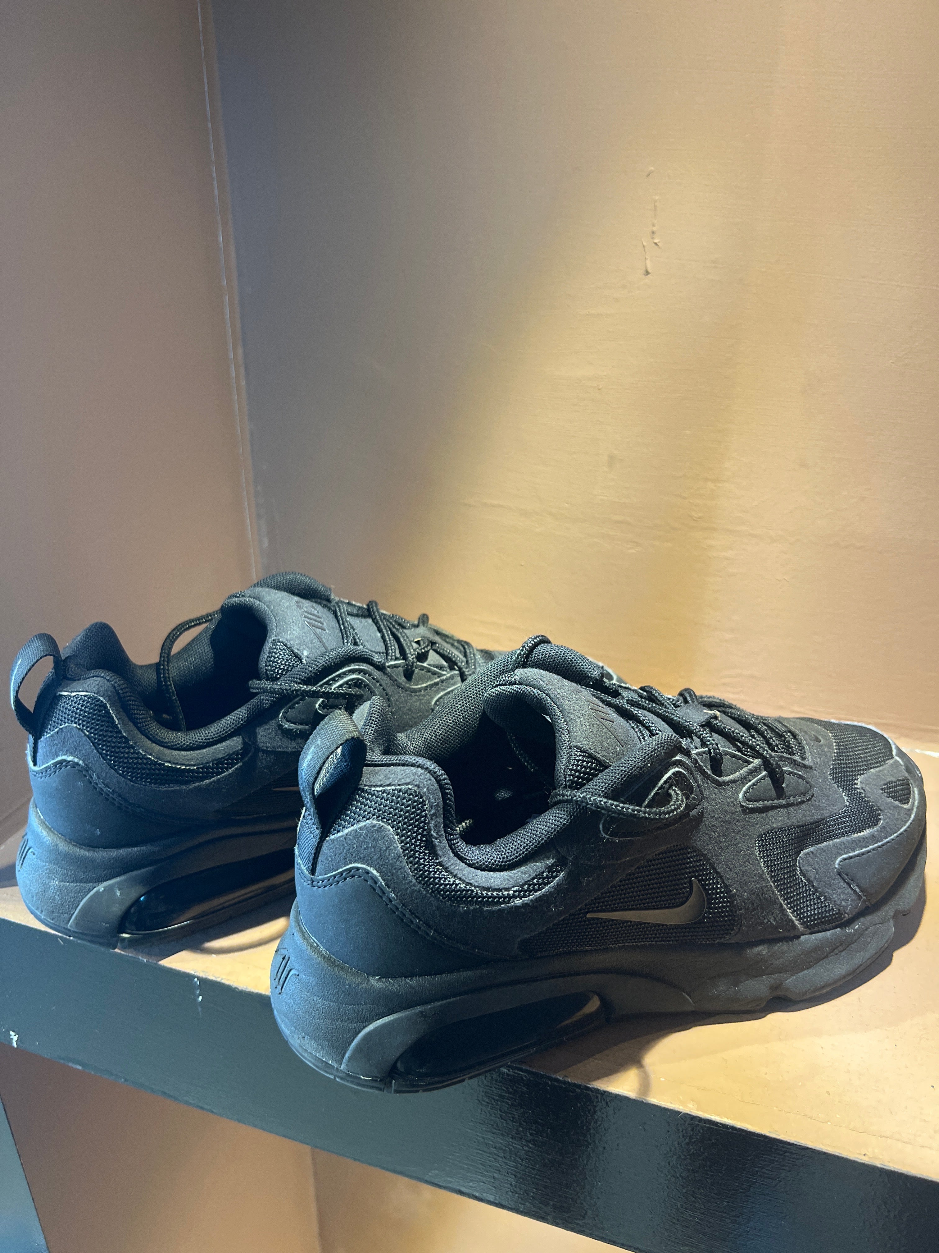 Nike Air Max 200 Triple Black