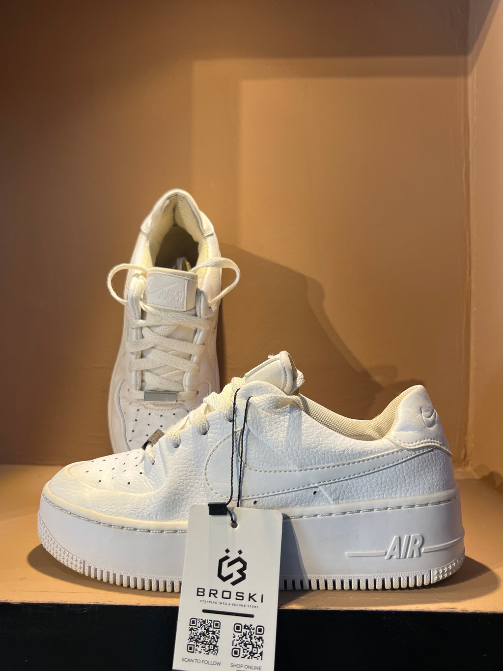 Nike Air Force 1 Sage Low