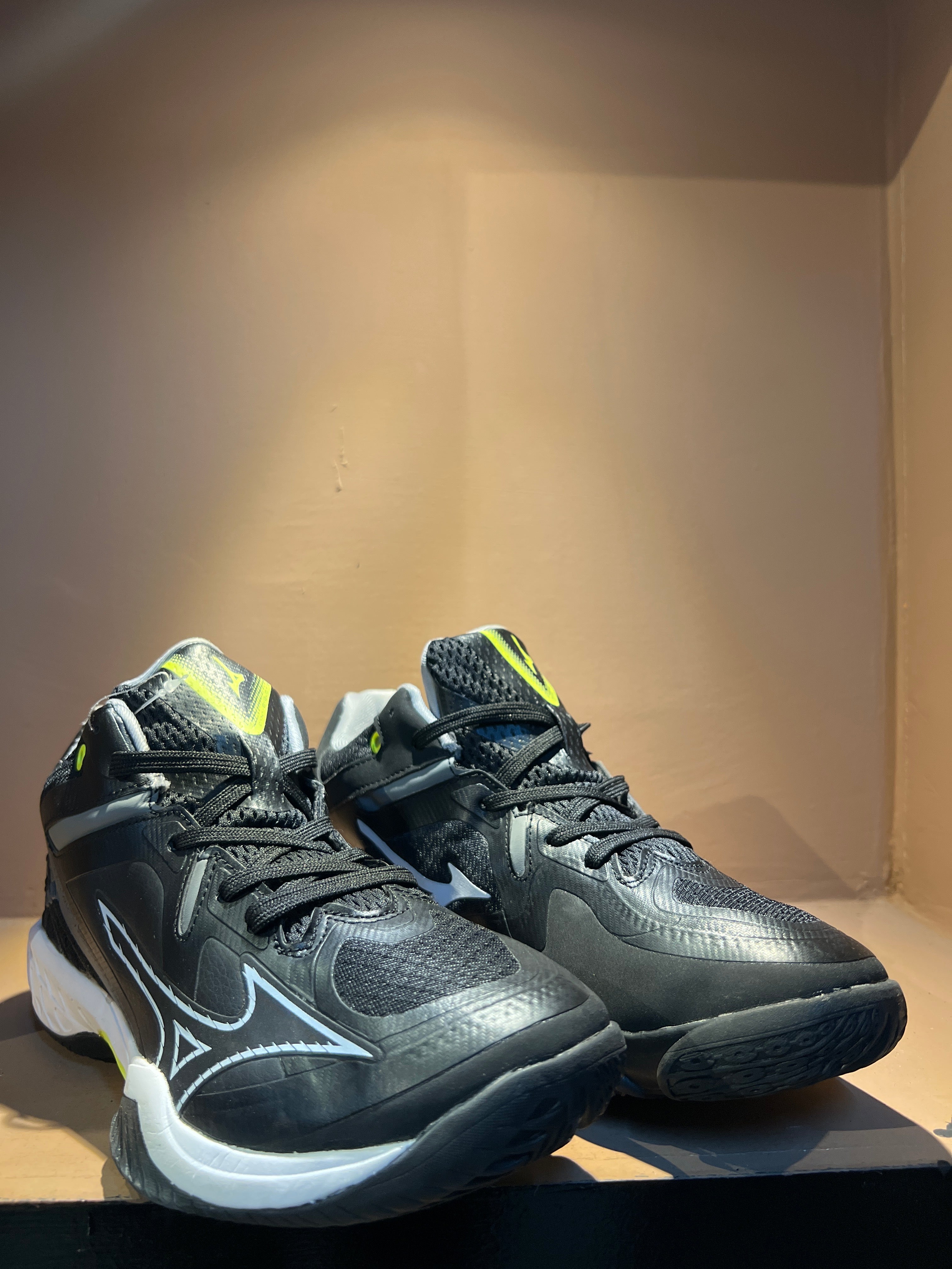 Mizuno Wave Claw 3 Badminton Shoes
