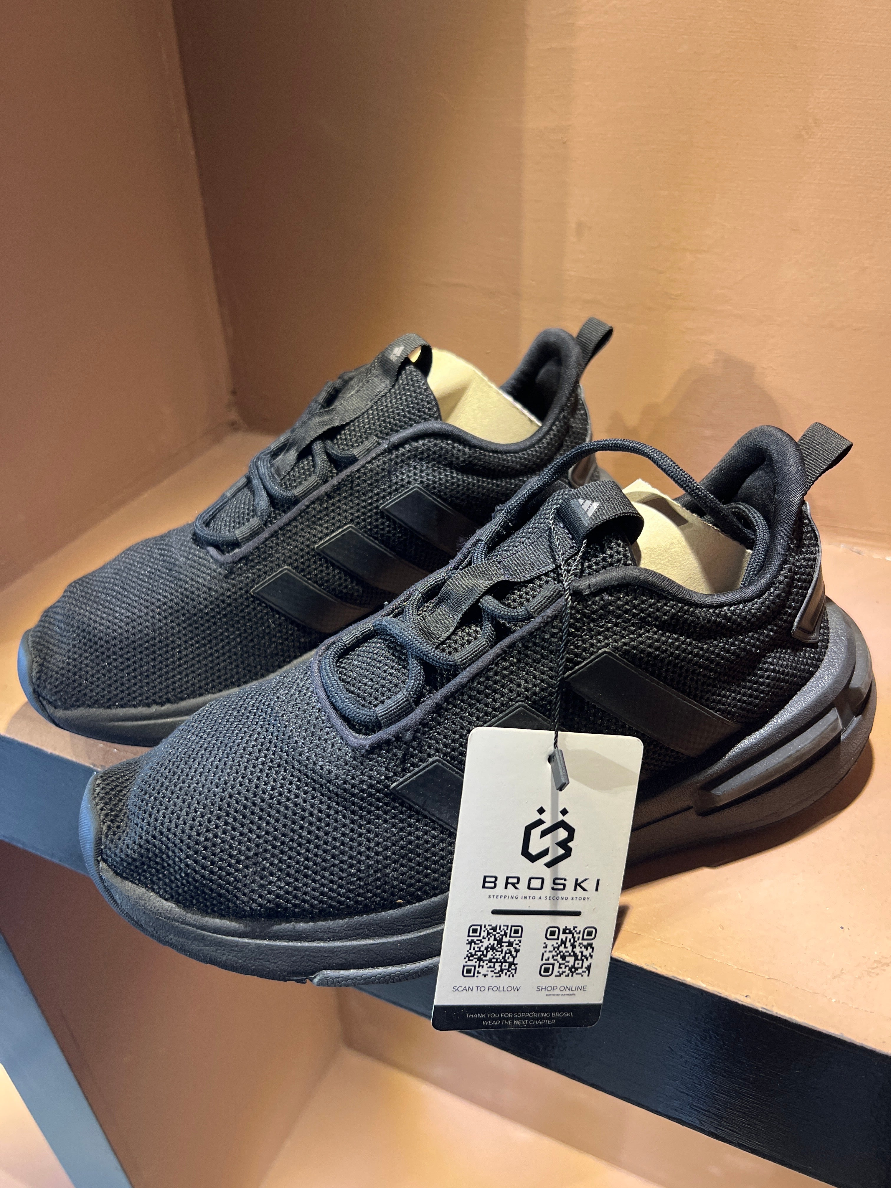Adidas Racer TR23