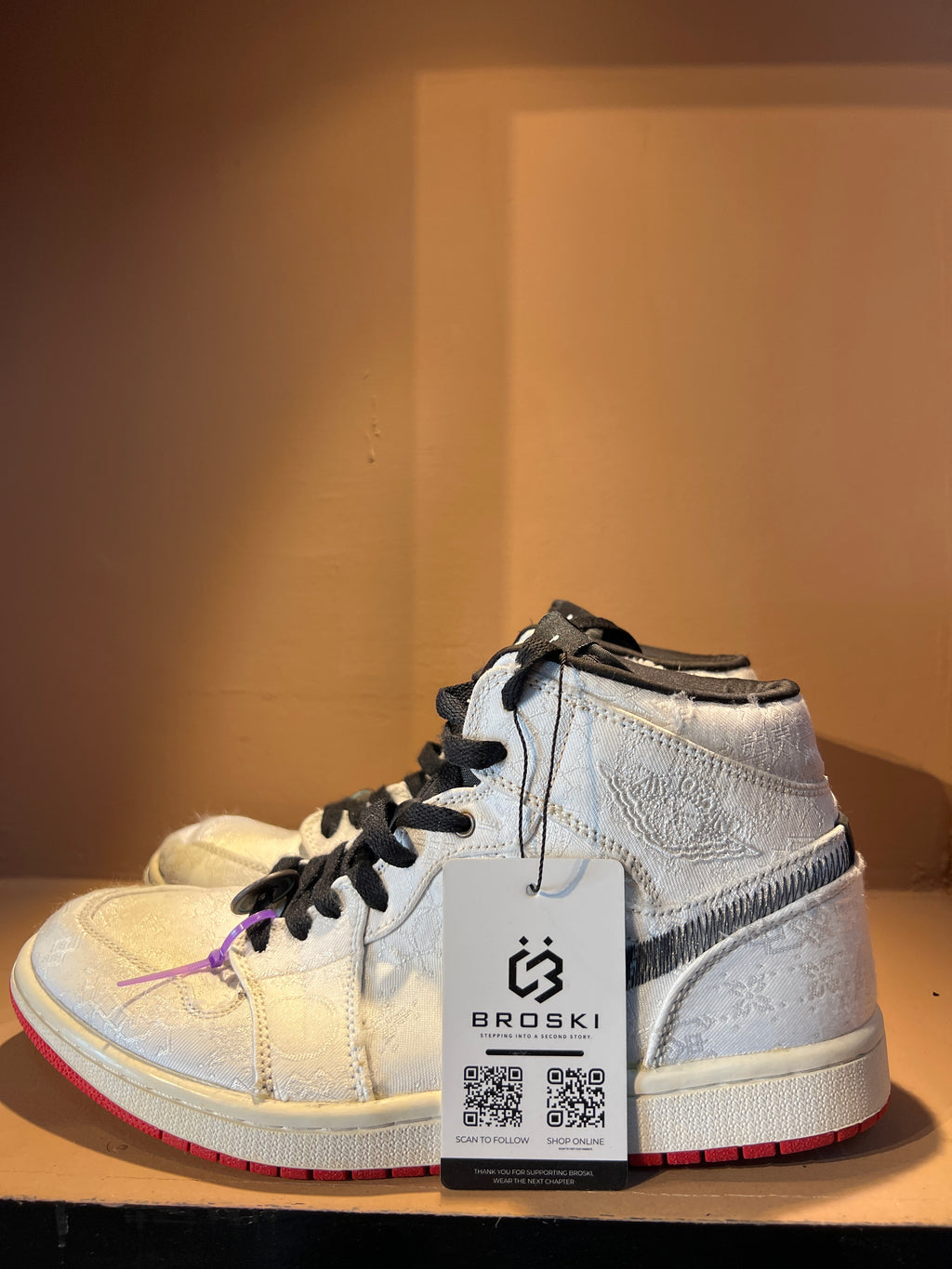 Jordan 1 Mid SE x CLOT