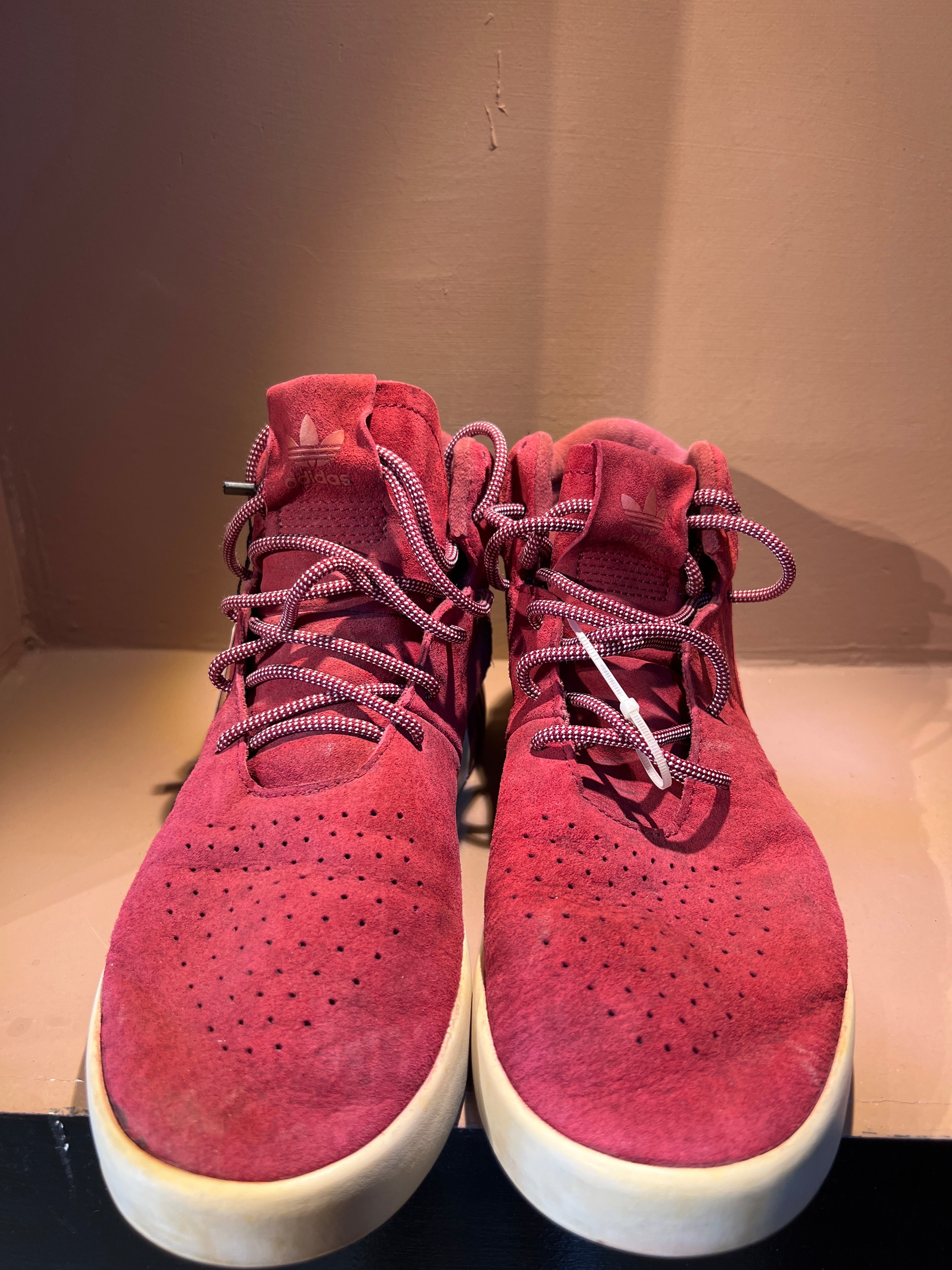 Adidas Tubular Invader.