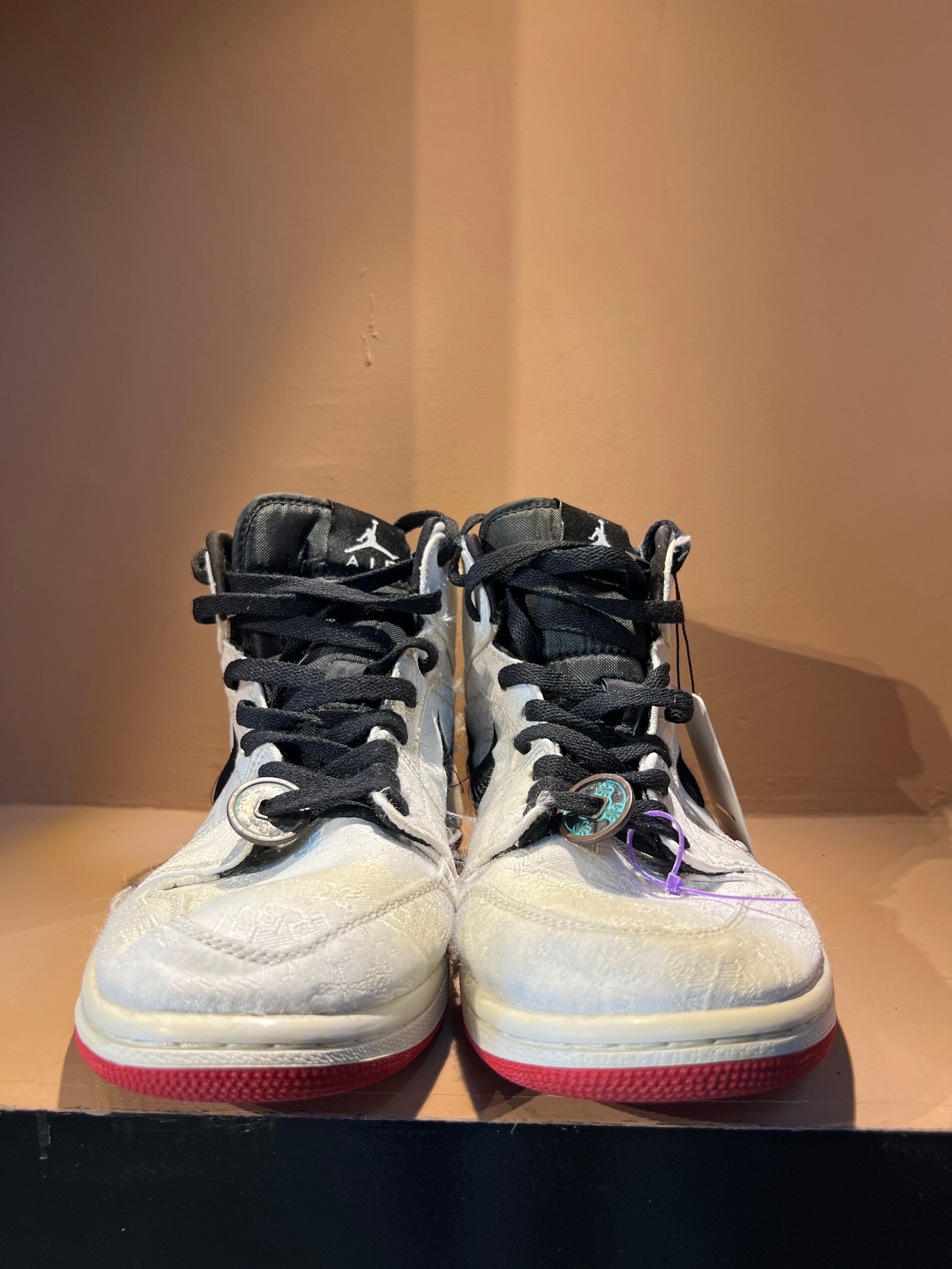 Jordan 1 Mid SE x CLOT