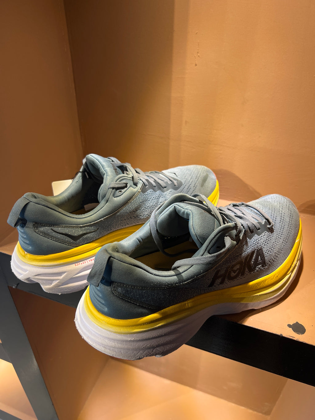 Hoka One One Bondi 8