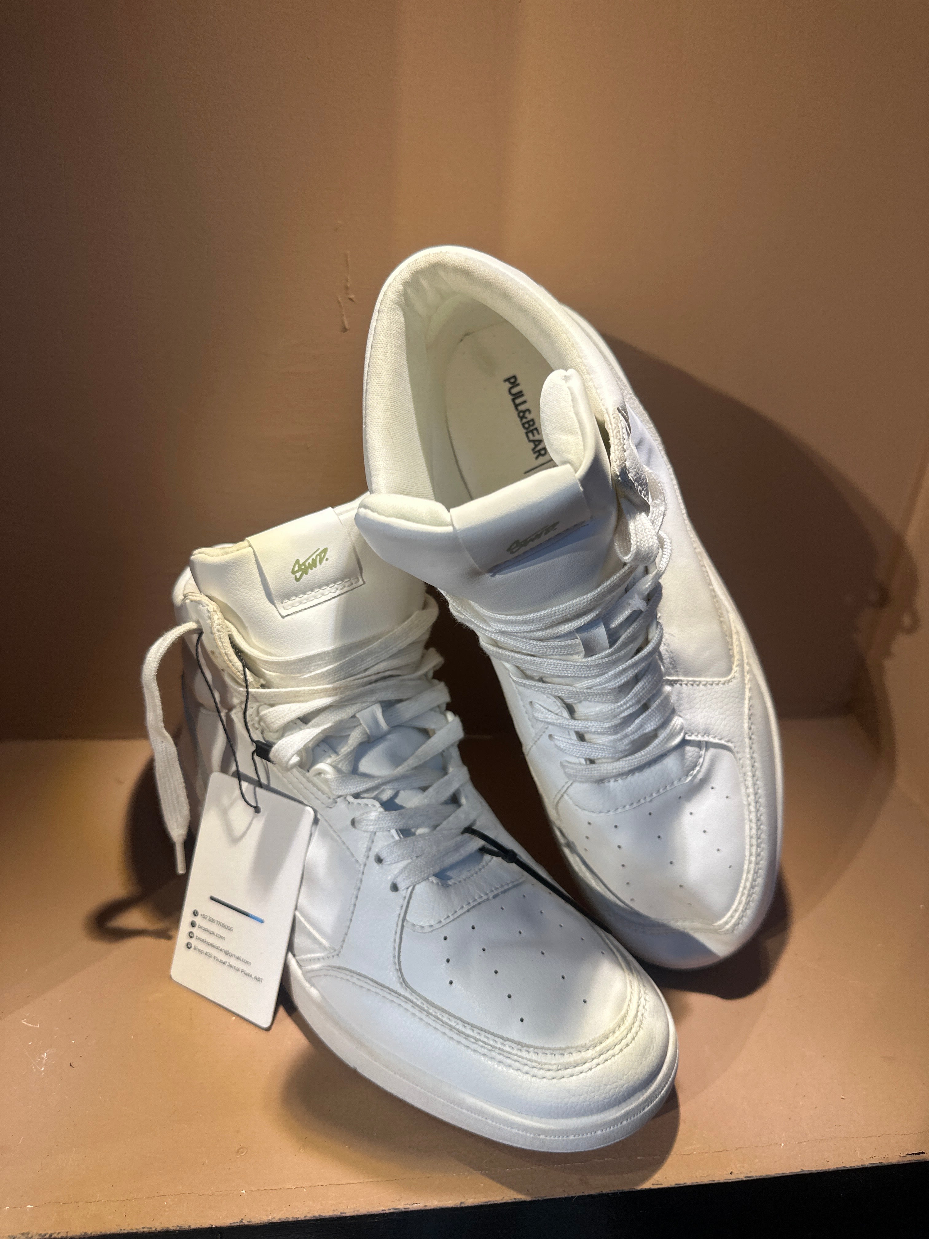 Pull&Bear white high-top sneakers