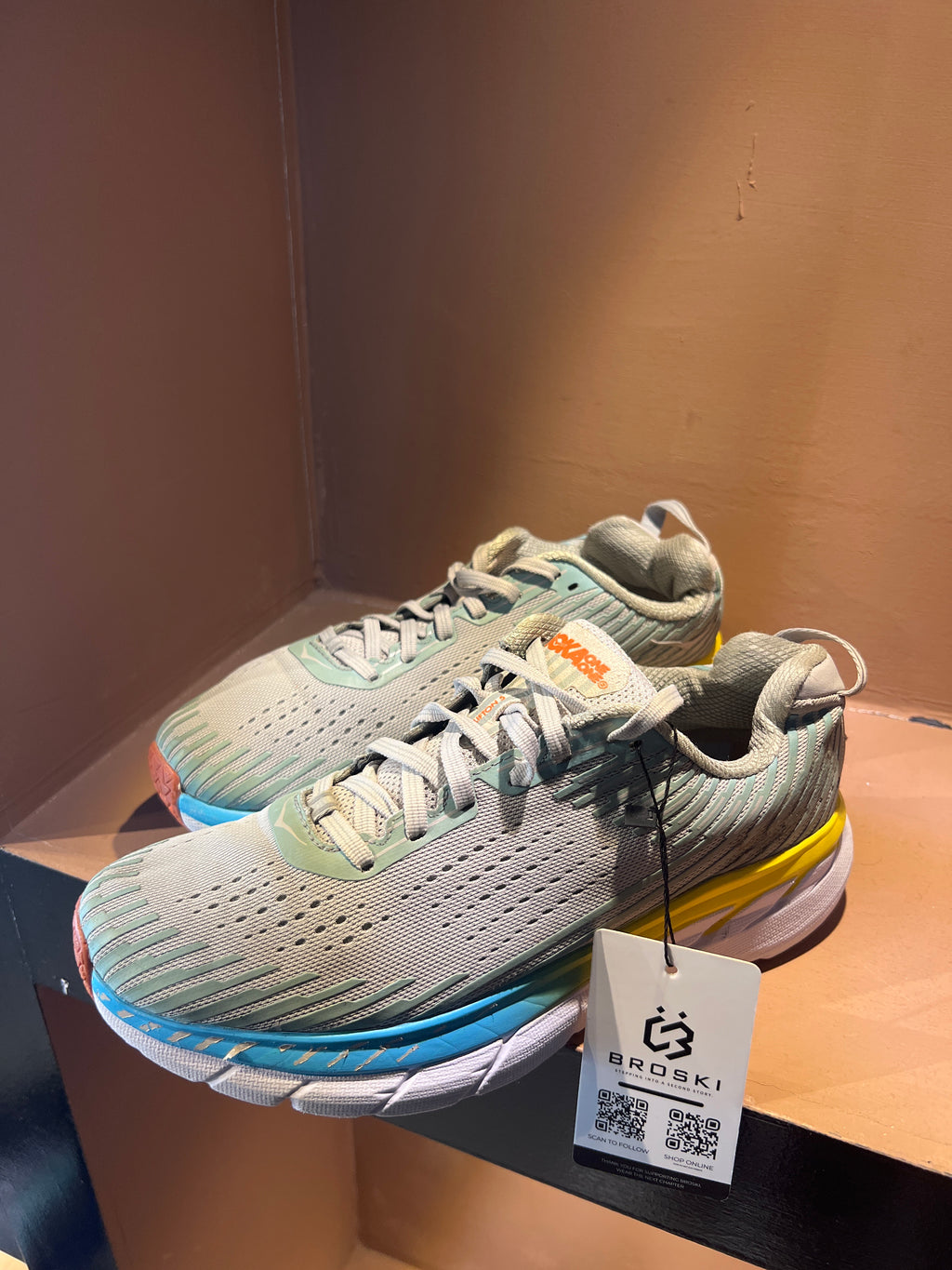 Hoka One One Clifton 5