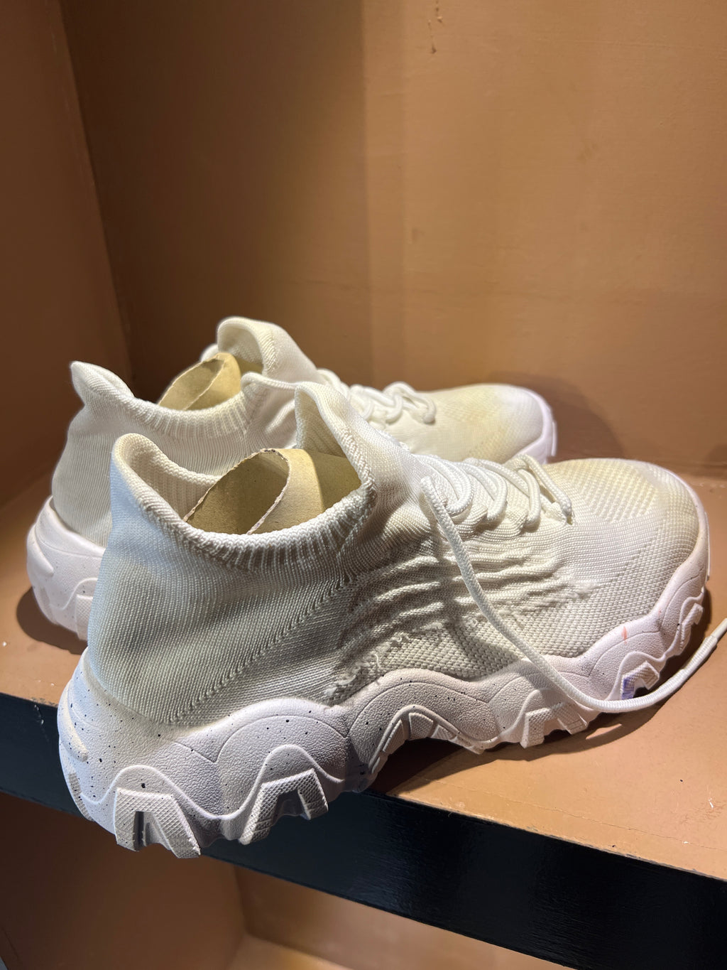 orthowear walking sneaker