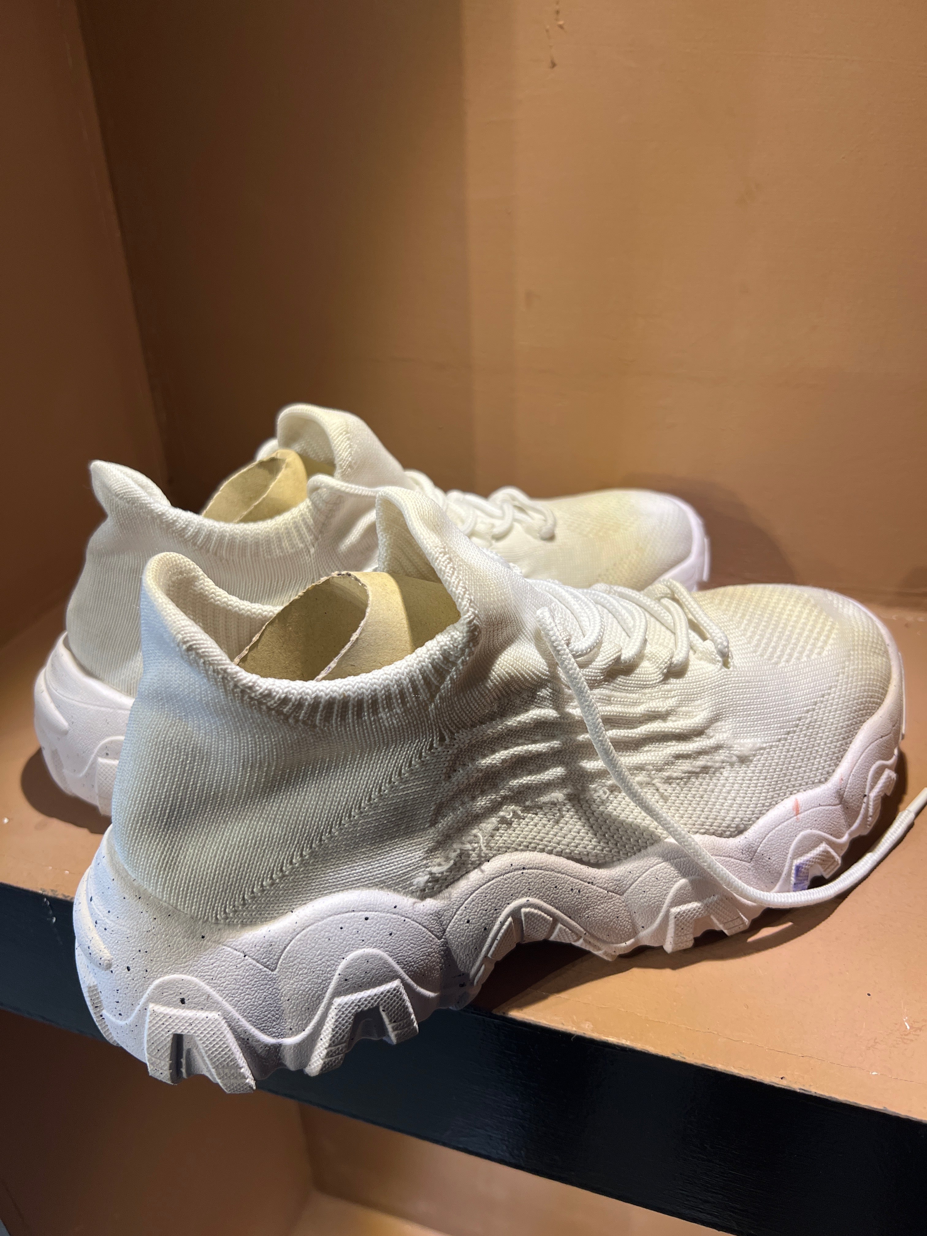 orthowear walking sneaker