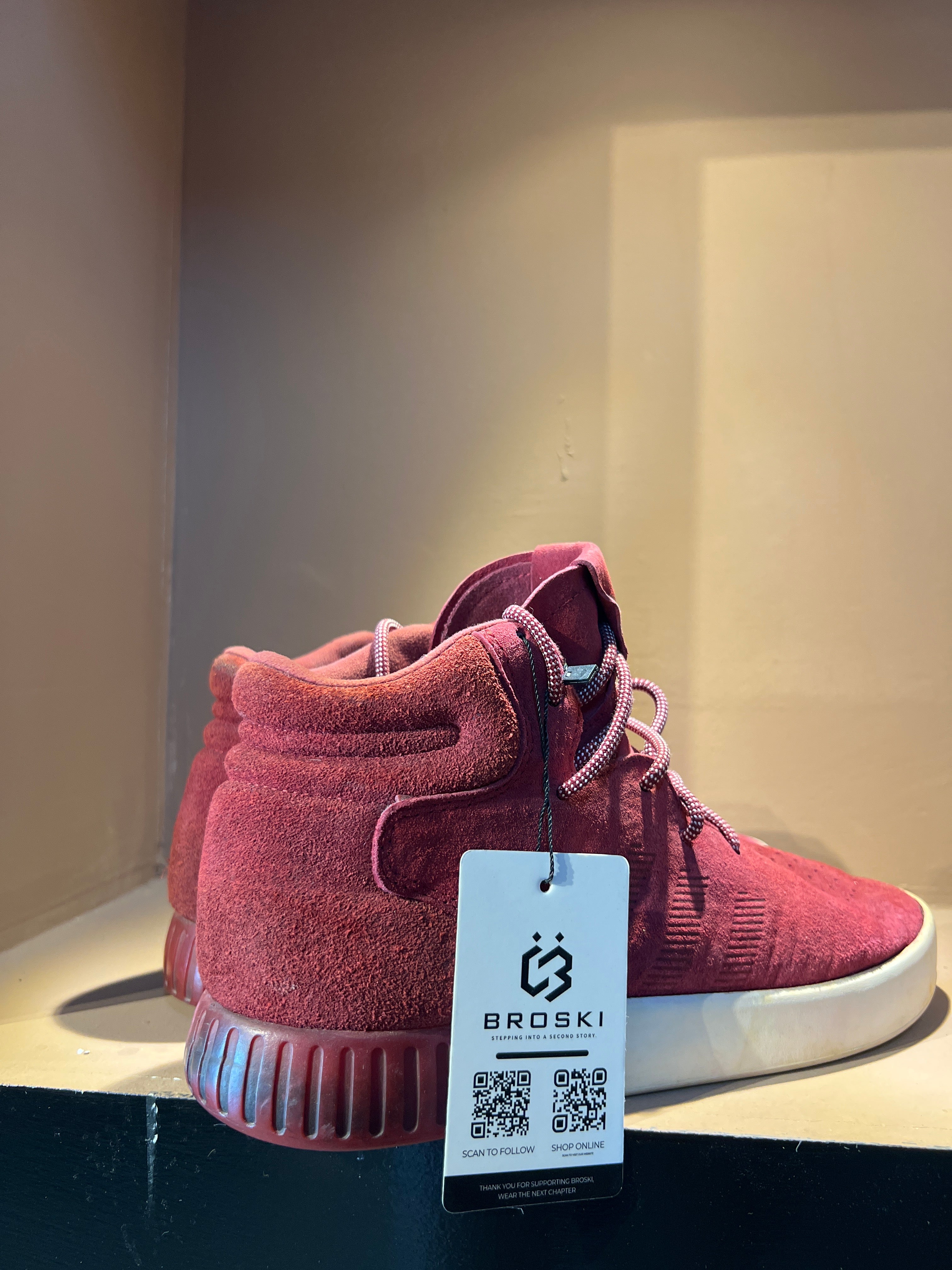 Adidas Tubular Invader.