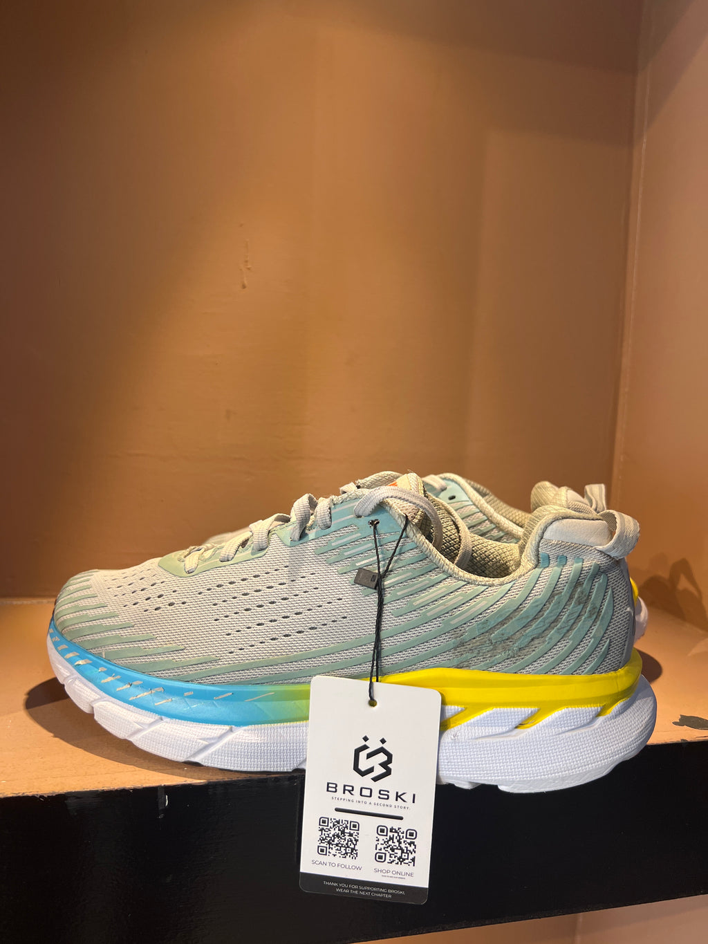 Hoka One One Clifton 5