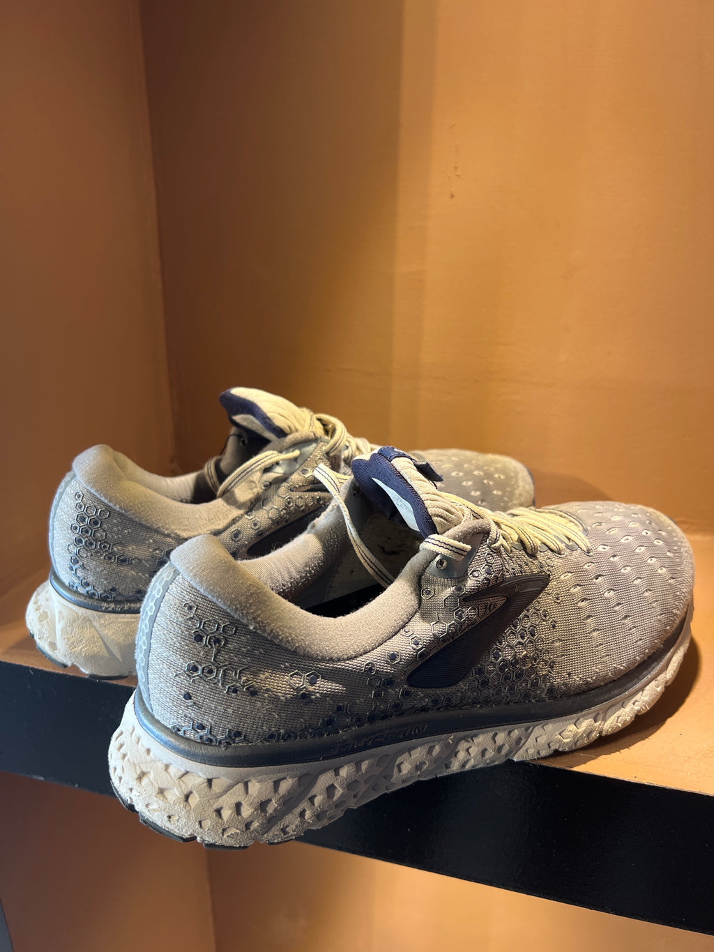 Brooks Glycerin 17 running shoes