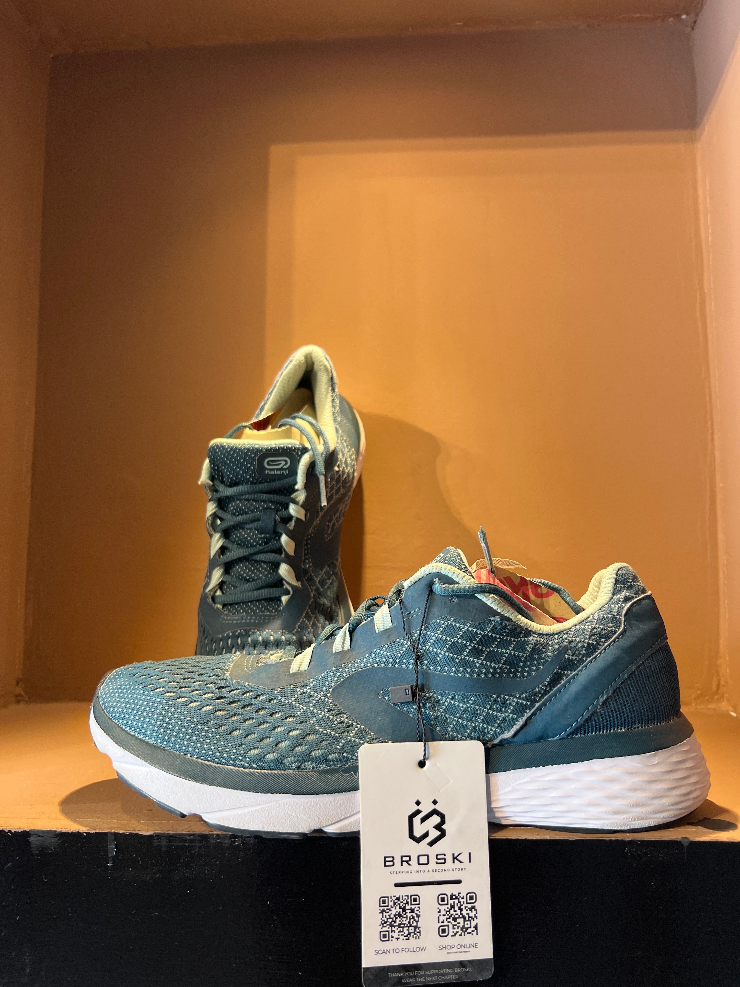 women's running shoes