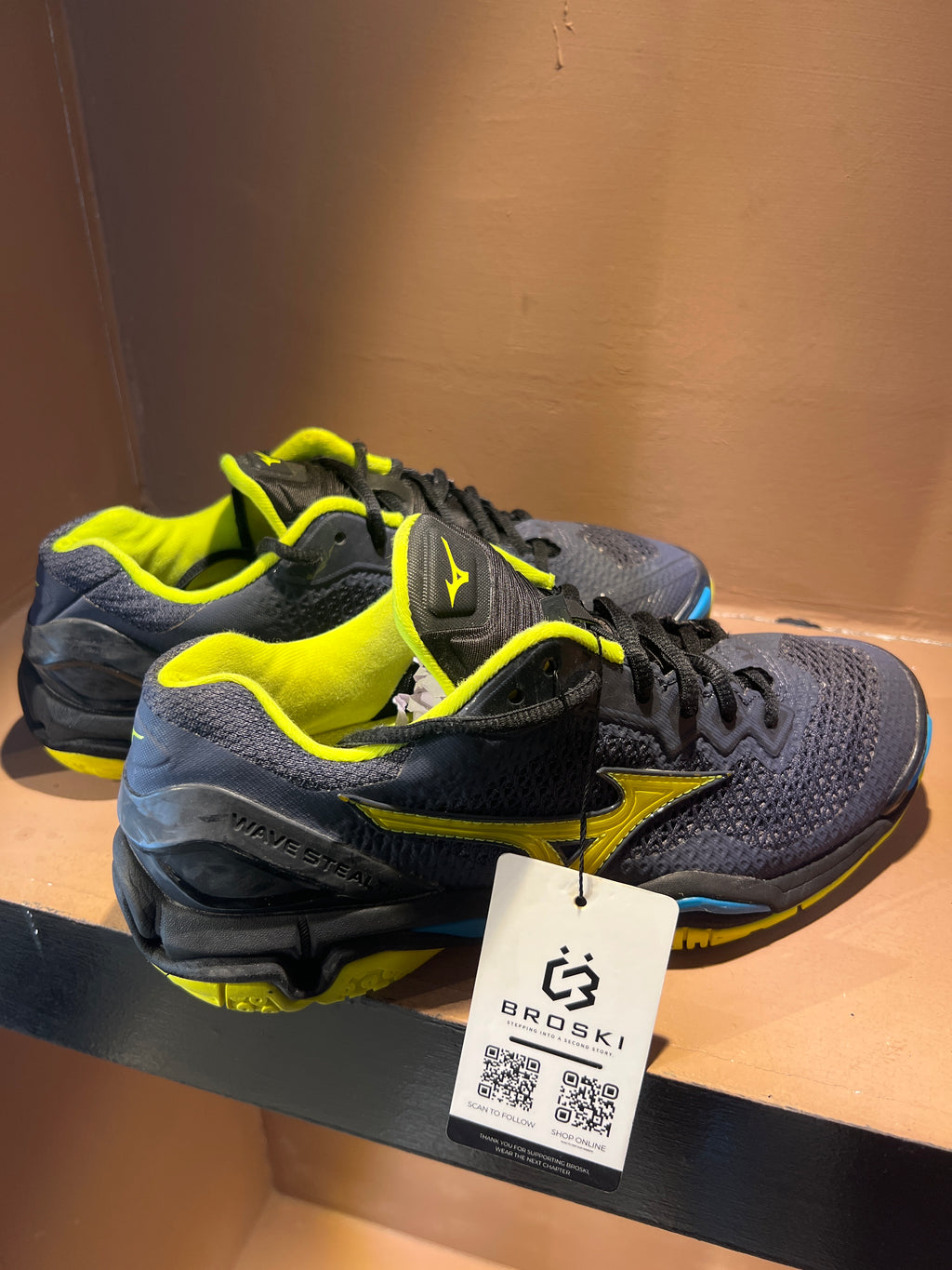 Mizuno Wave Stealth V indoor court shoes