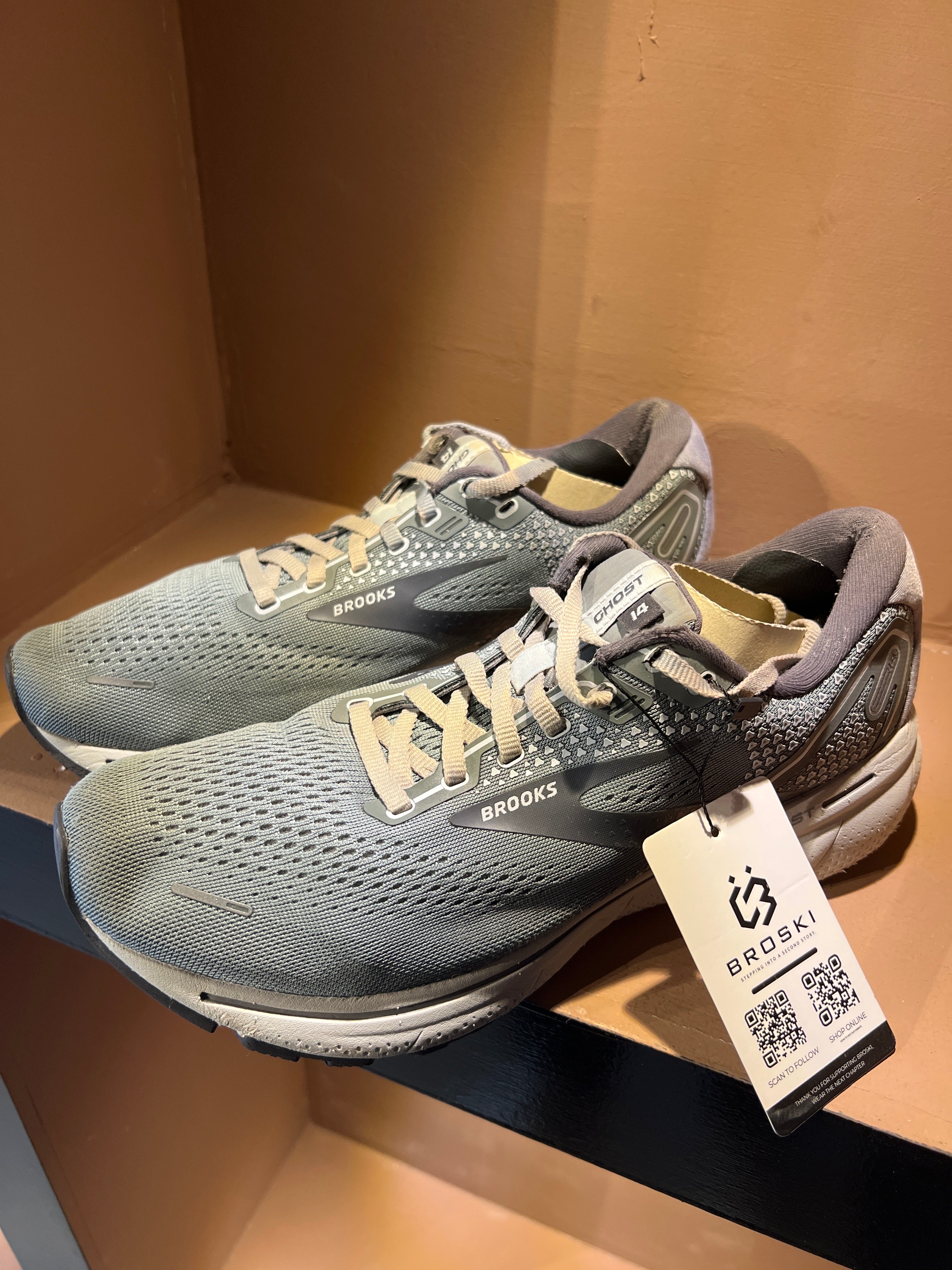 Brooks Ghost 14 running shoes