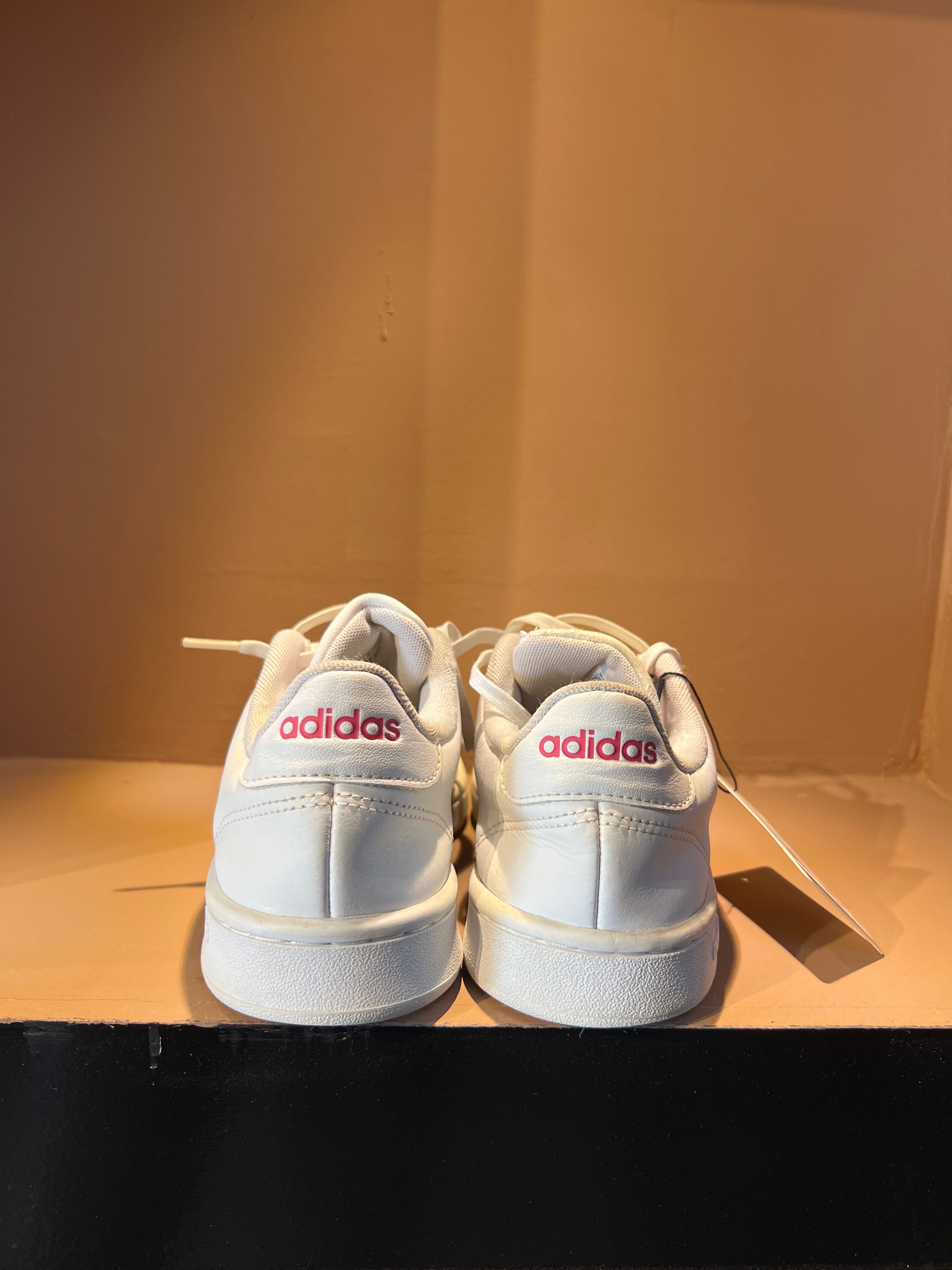 Grand Court Sneakers