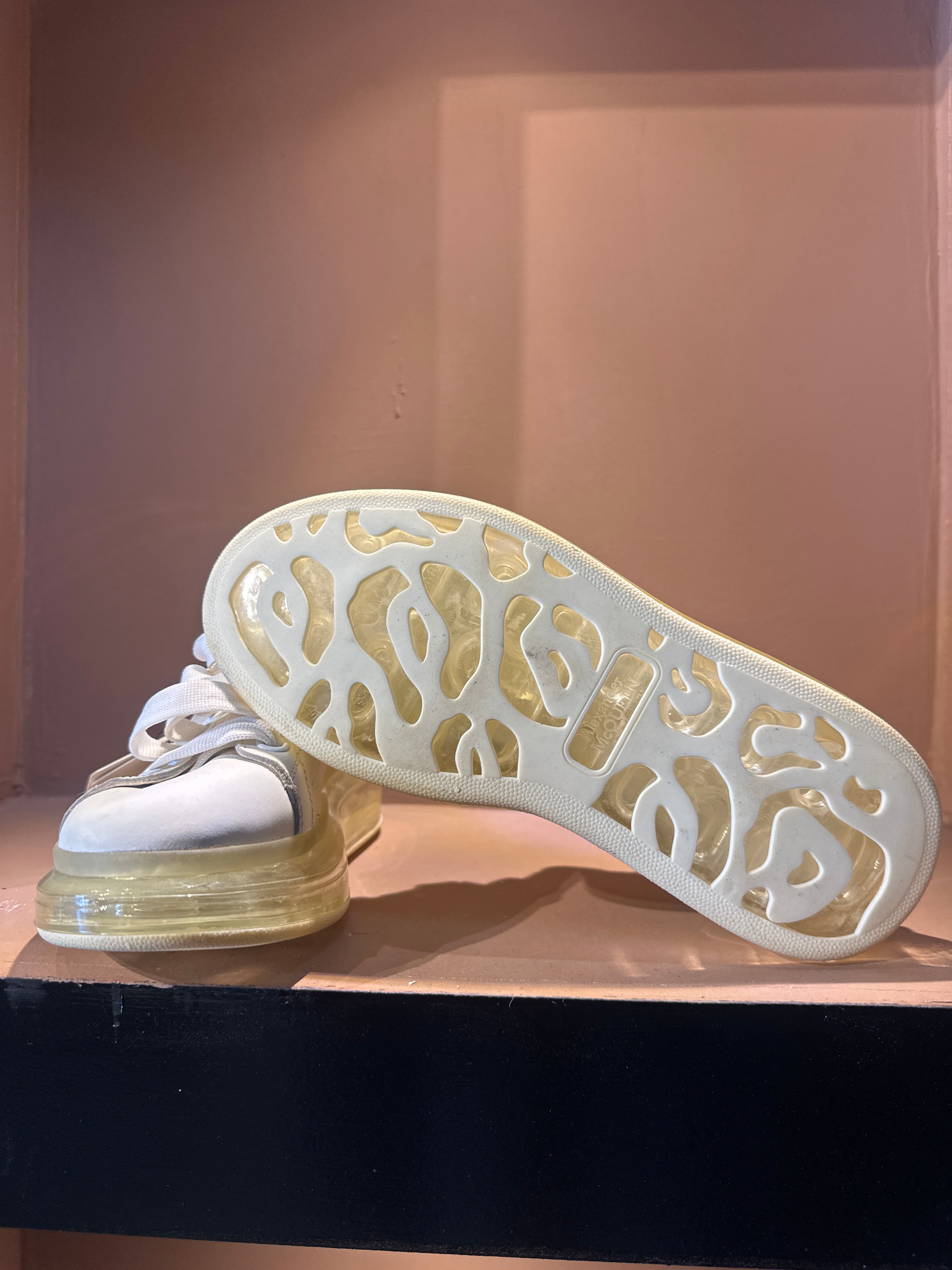 Alexander McQueen Oversized sneakers