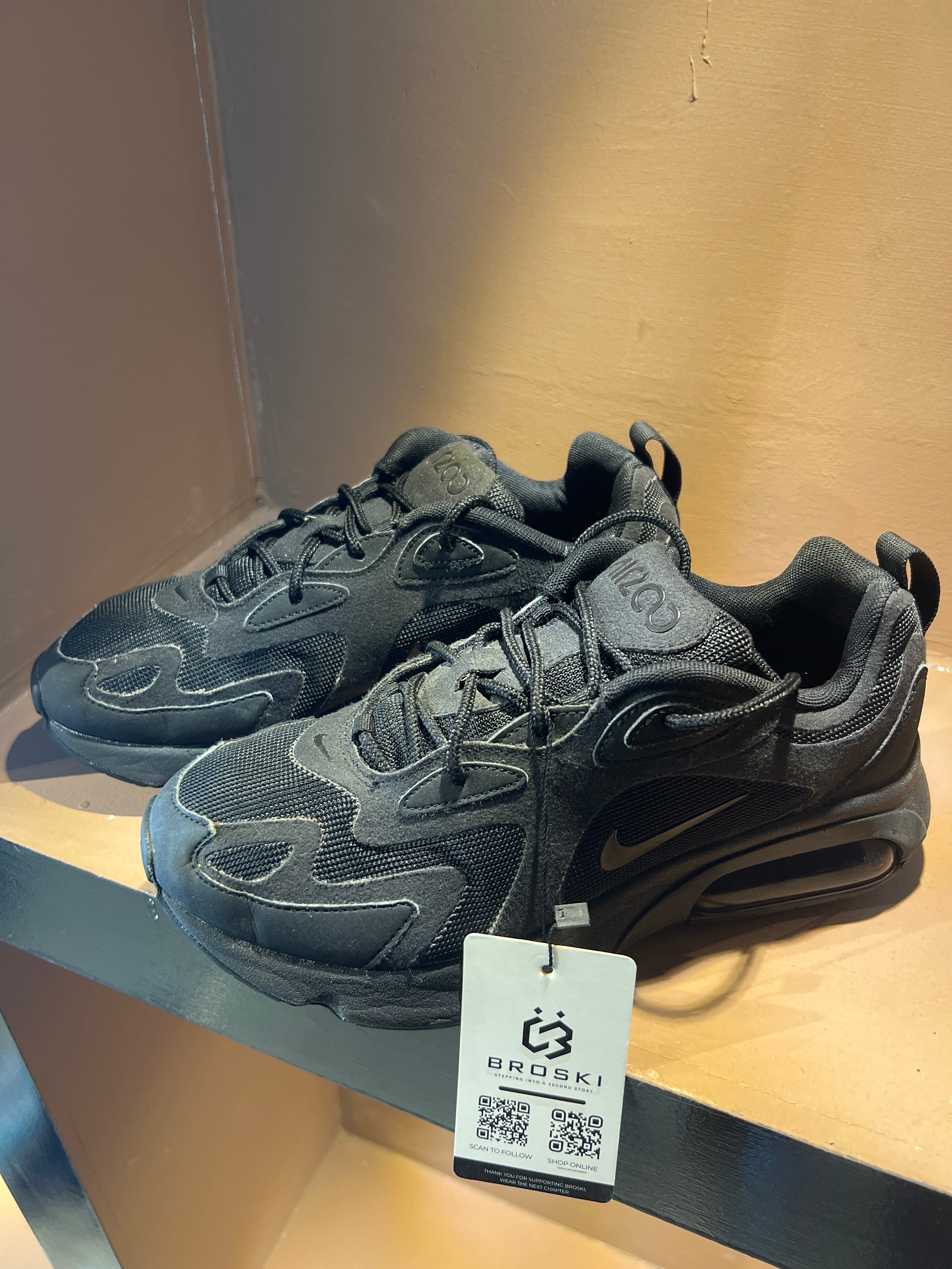 Nike Air Max 200 Triple Black