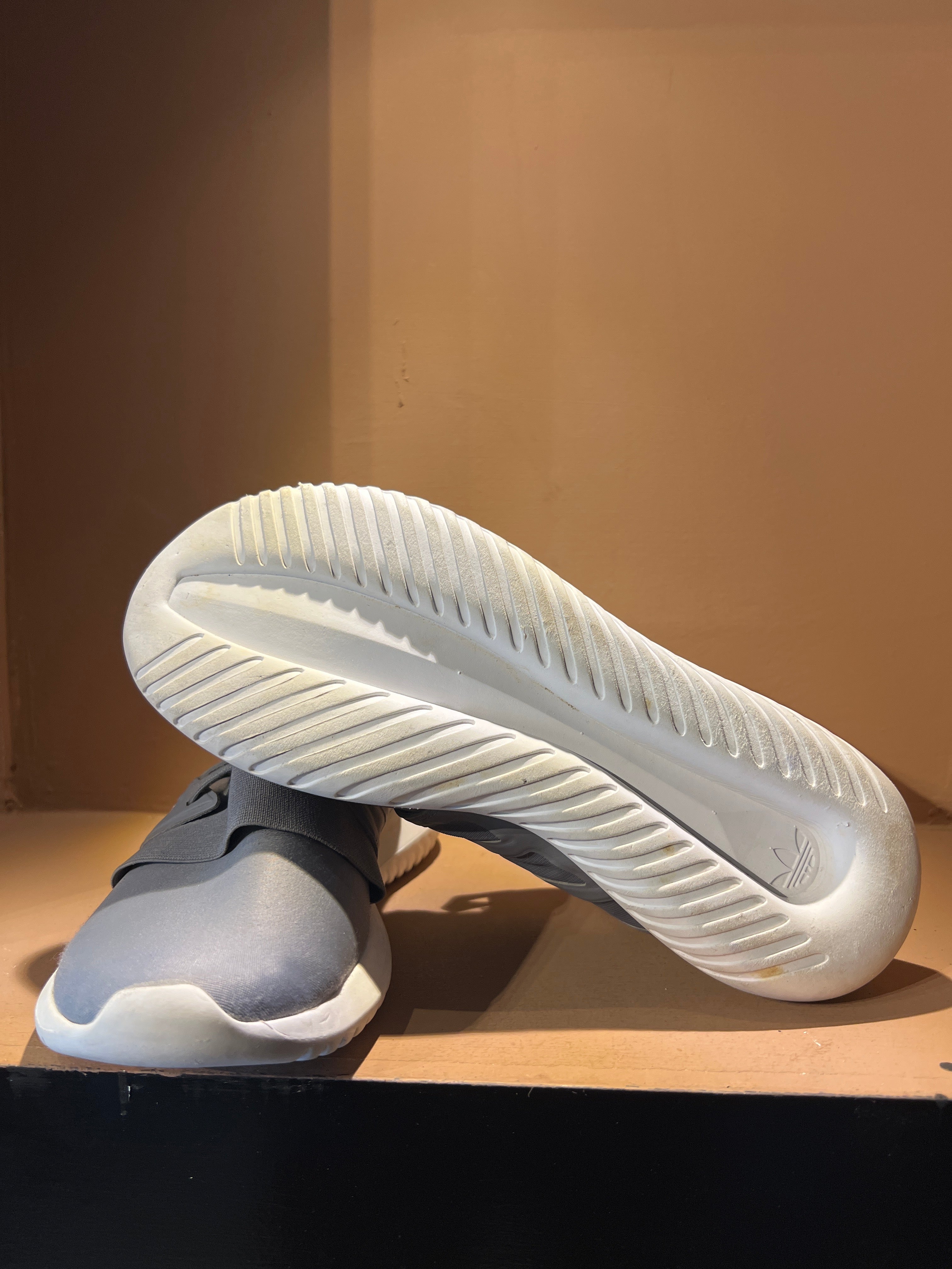 Adidas Tubular sneakers