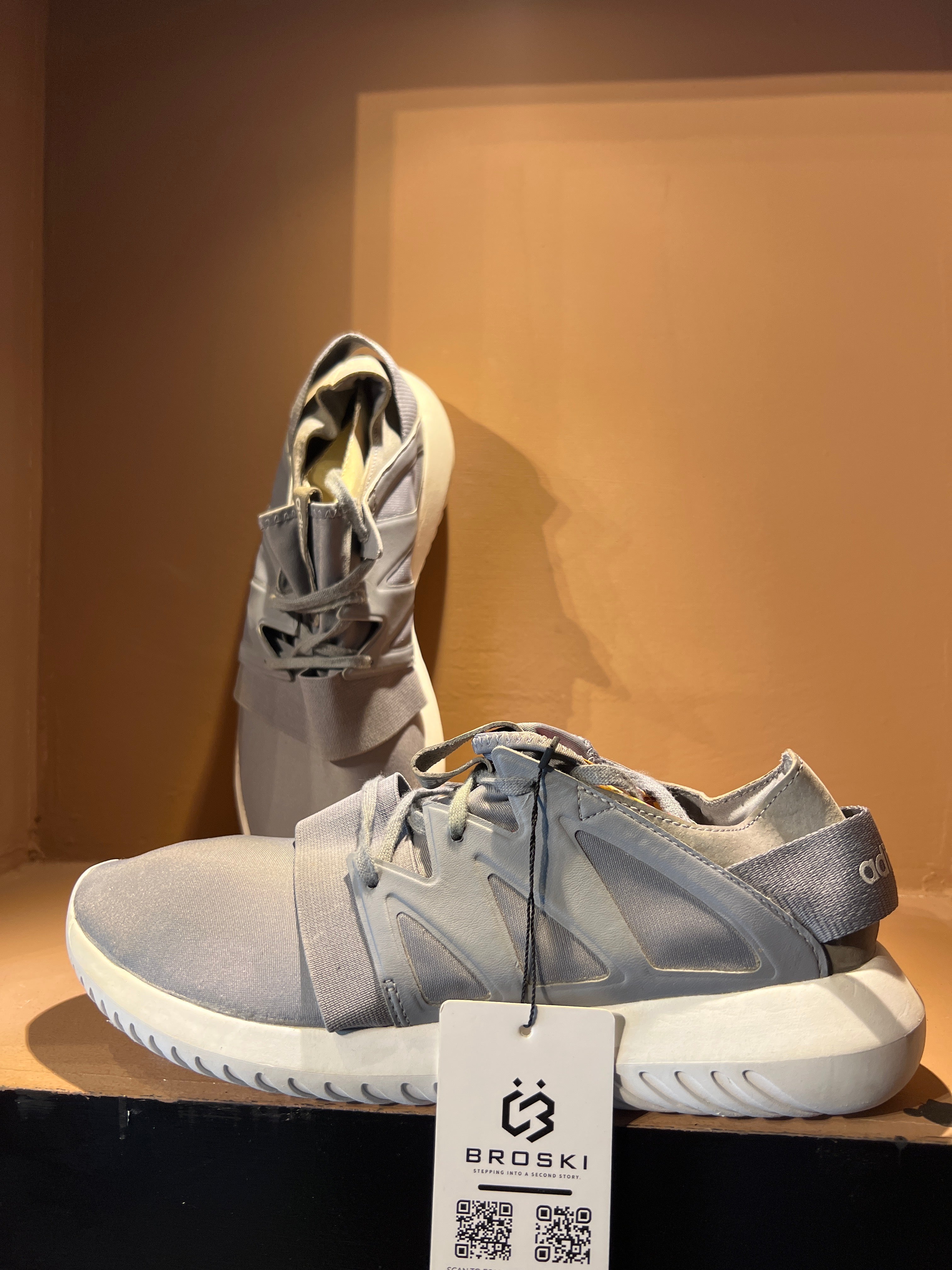 Adidas Tubular sneakers