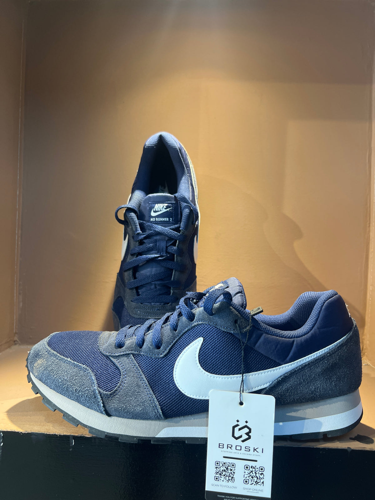 Nike Men's MD Runner 2